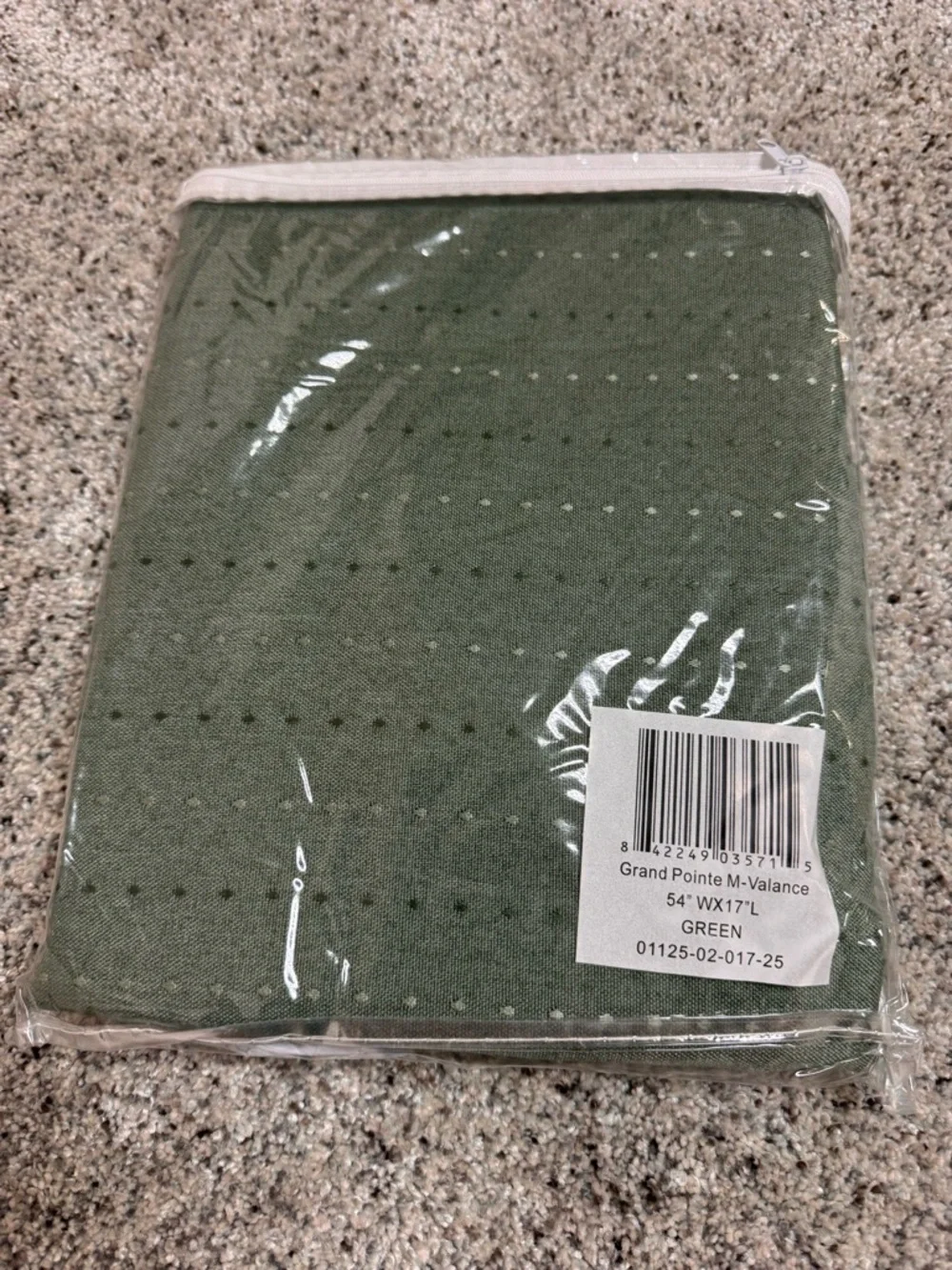 Ricardo Grand Pointe Green Sheer Rod Pocket Valance 54x17 Polyester